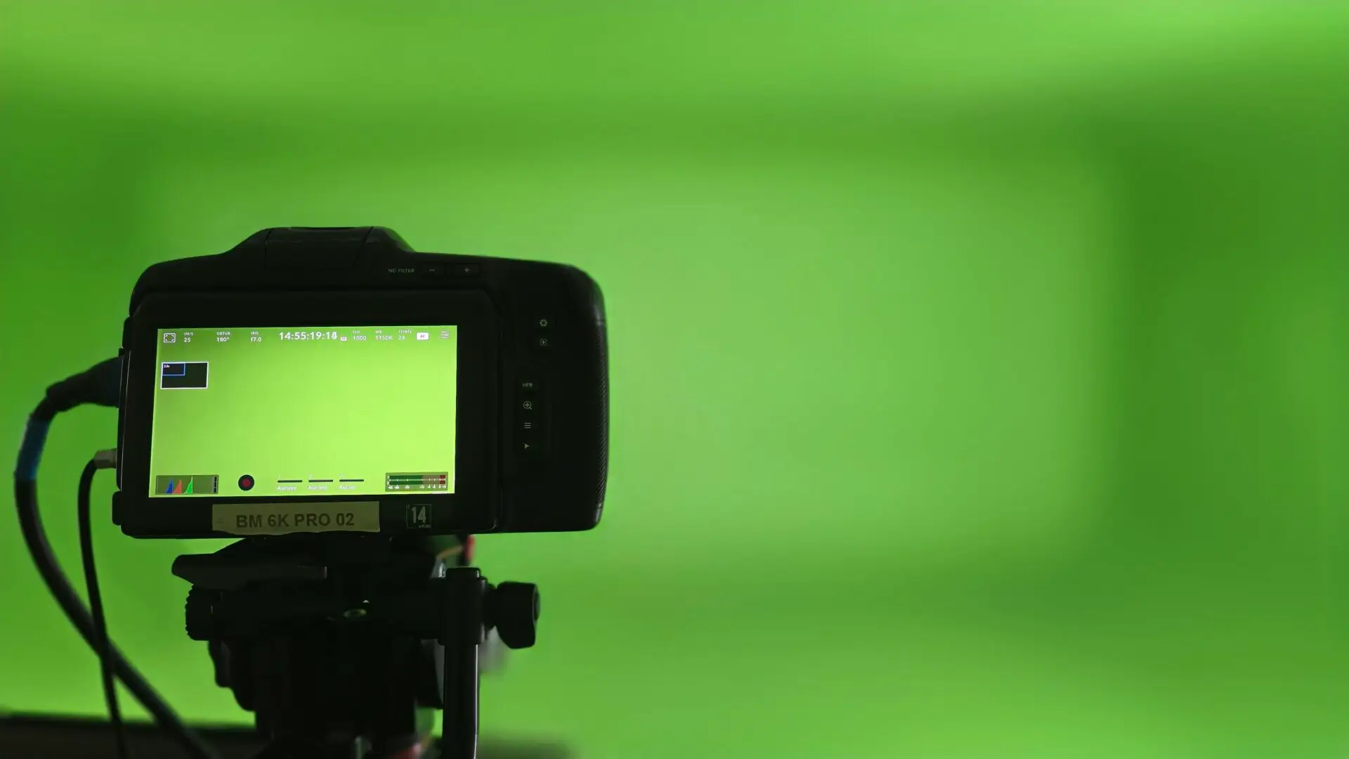 camera incrustation fond vert studio