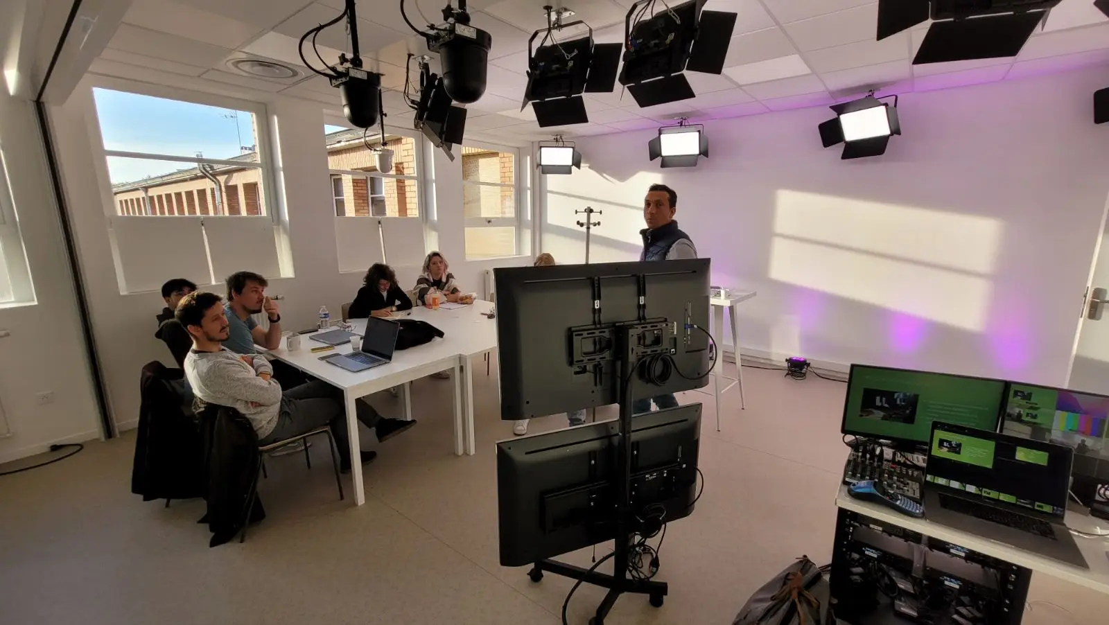 plateau tv audiovisuelle installation