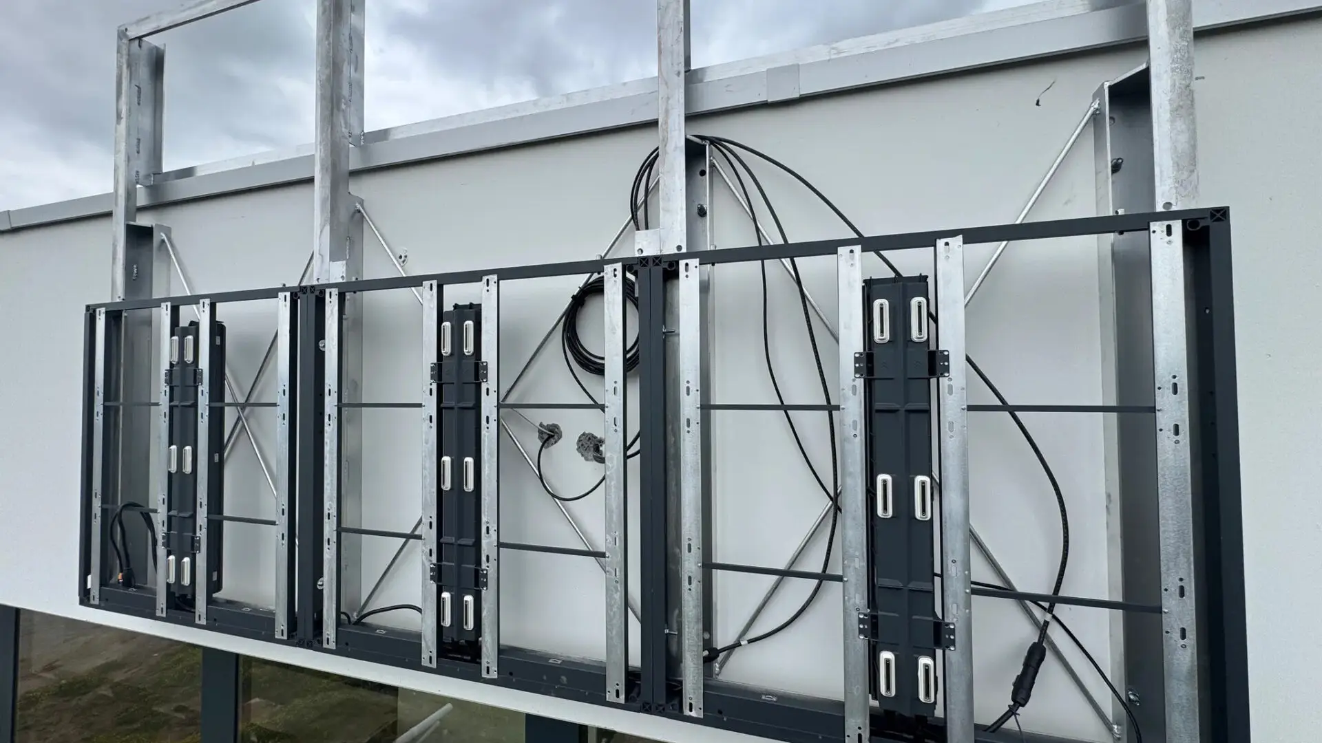 cadre acier sur mesure facade djp cambrai