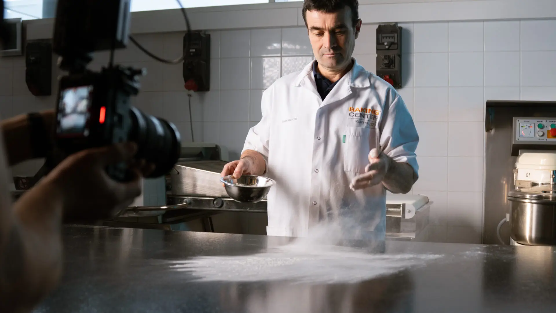 Captation vidéo en slow motion sur les gestes du boulanger