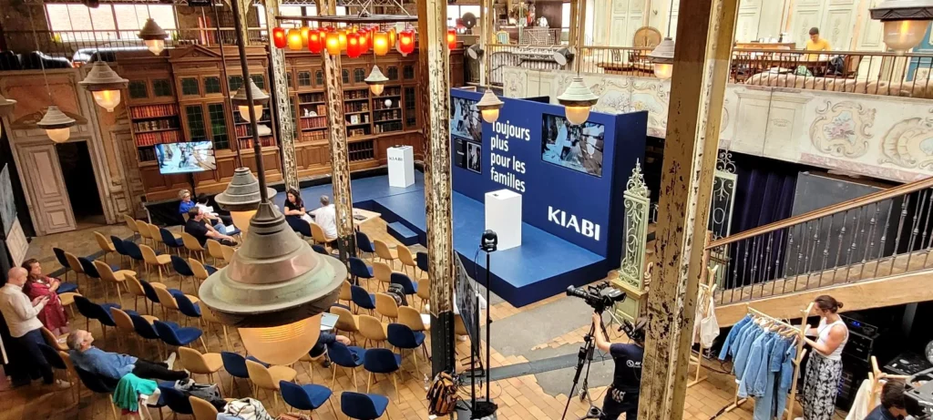 Convention hybride Kiabi dans un lieu atypique : scène, public et caméras