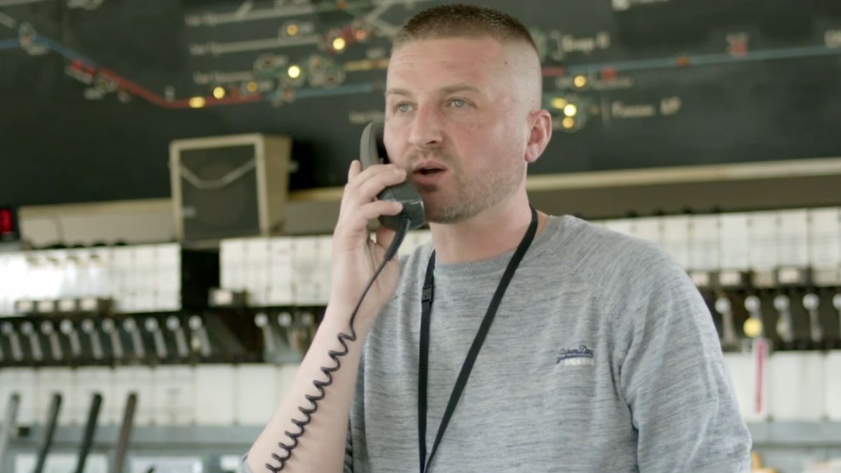 Vidéo de sensibilisation SNCF : appel téléphonique entre agents lors d’une situation à risque