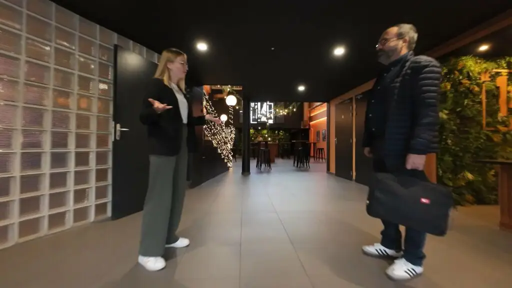Visite en drone FPV des studios du 14 Avenue à Lille